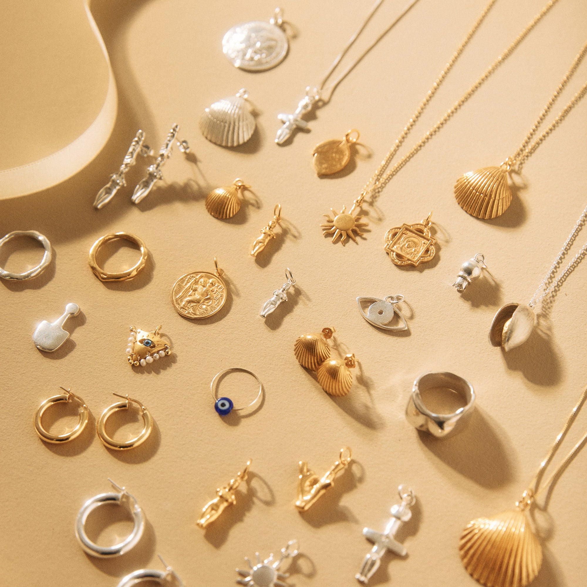 Small Shell Pendant - Gold-Plated Silver - Sister the brand